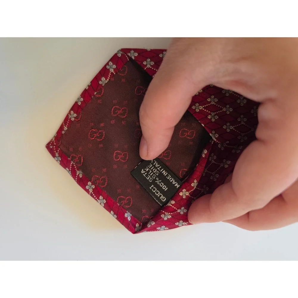 GUCCI‎ 100% Silk Italy Preppy Old Money Maximalist Geometric Floral Red Tie